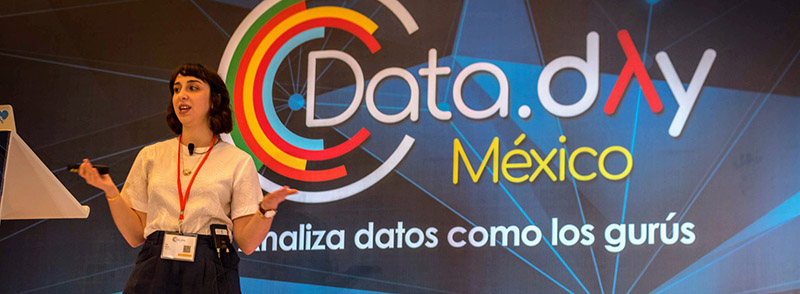 Eva Sasson at Data Day Mexico
